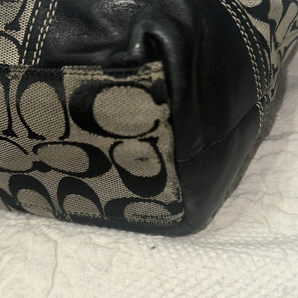 Coach Vintage Hampton F13973
Handbag Signature Jacquard &
Leather - Picture 14 of 16